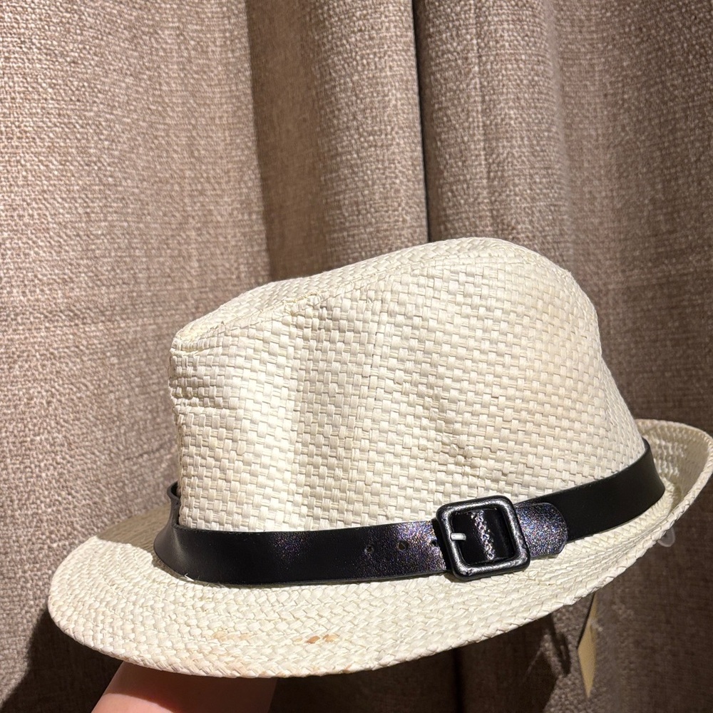 Stylish Cream Fedora with Black Band